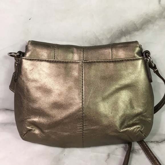 SOLD small Coach flap bag - Picture 2 of 7